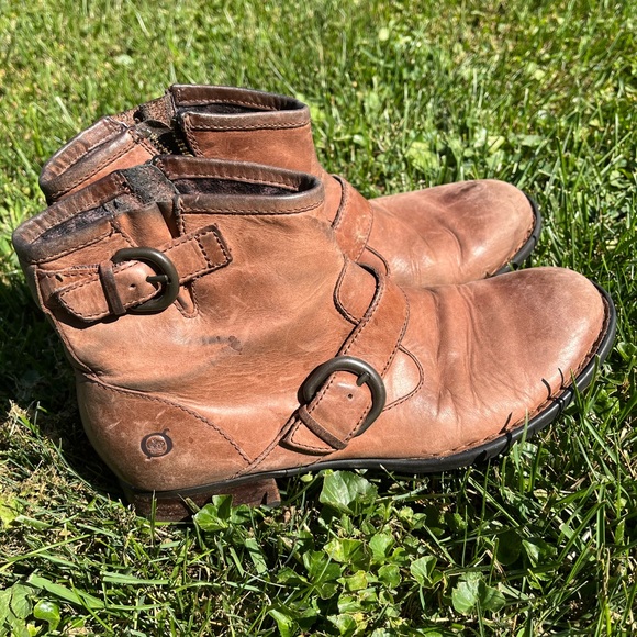 Born Leather Boots. 8 - Picture 11 of 11